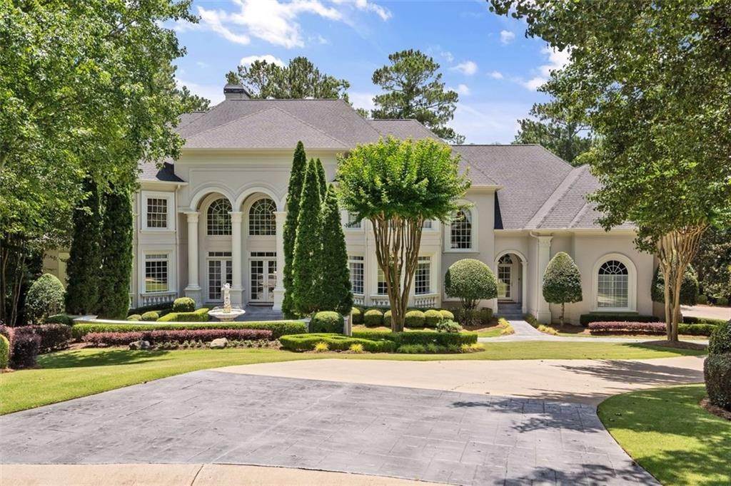 Single Family Homes for Sale at 9330 COLONNADE Trail 9330 COLONNADE Trail Johns Creek, Georgia 30022 United States