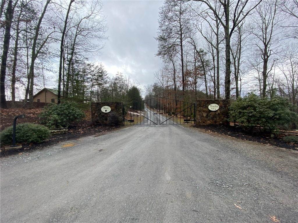 19. Single Family Homes for Sale at Logan Drive Mineral Bluff, Georgia 30559 United States
