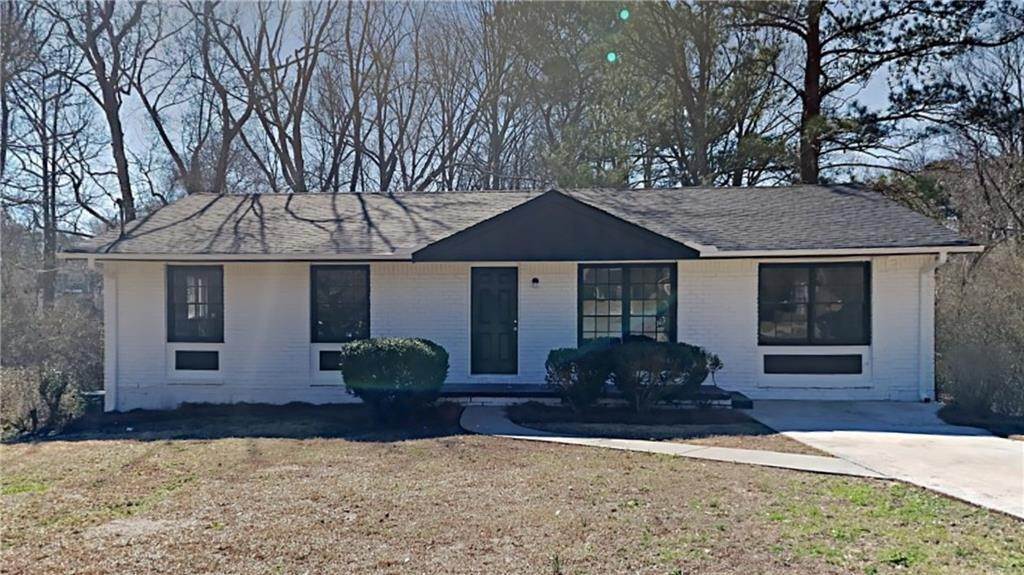 Single Family Homes 為 出售 在 7053 Eunice Drive Riverdale, 喬治亞州 30274 美國
