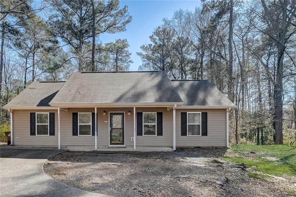Single Family Homes 為 出售 在 1179 Lake Drive Jonesboro, 喬治亞州 30236 美國