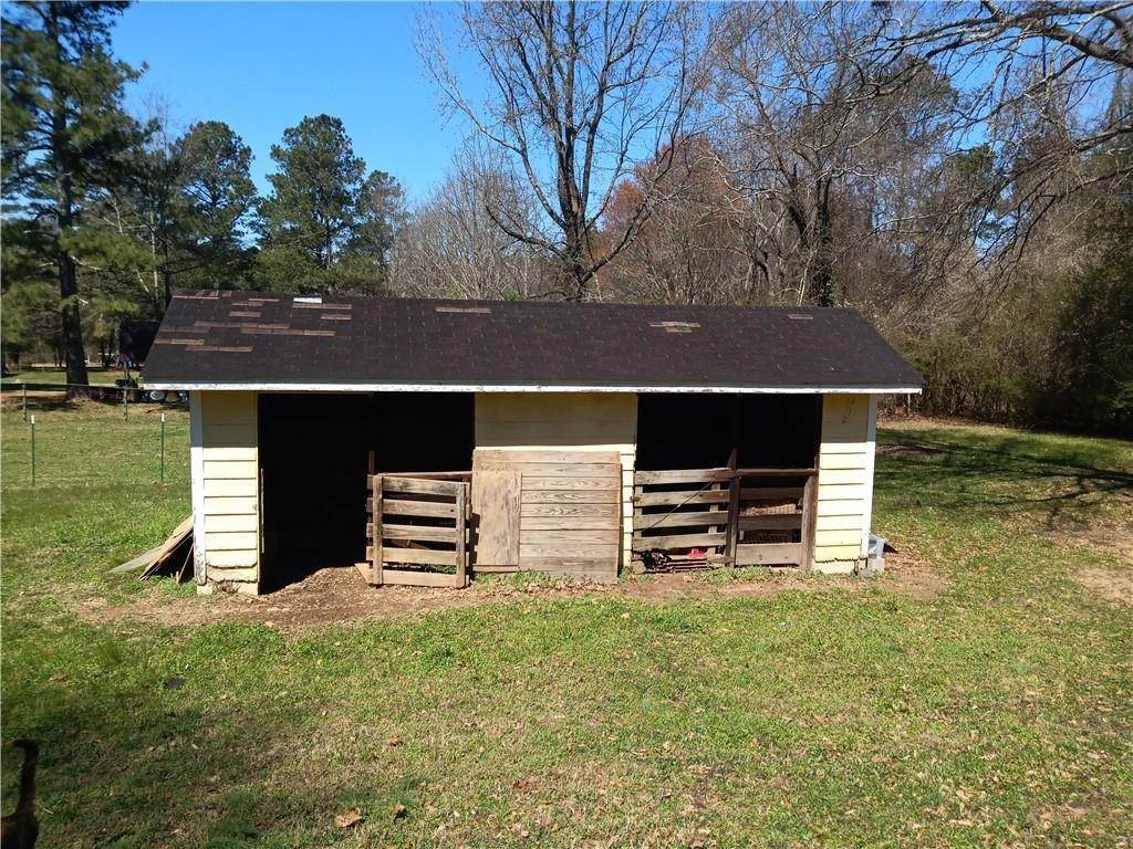 14. Single Family Homes for Sale at 4514 Railroad Street Oakwood, Georgia 30566 United States