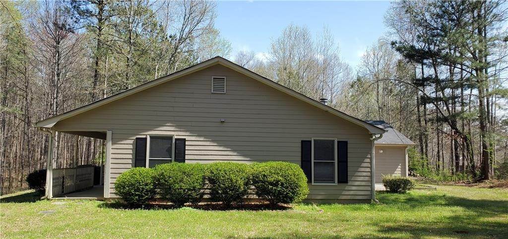 3. Single Family Homes for Sale at 3684 Fence Road Auburn, Georgia 30011 United States