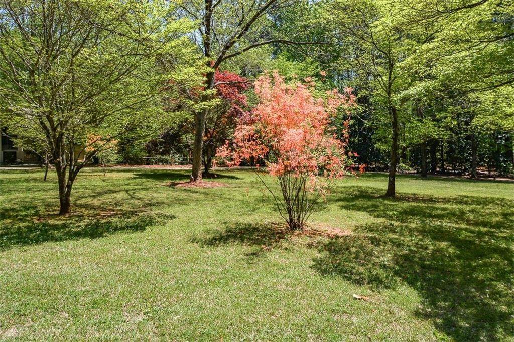 11. Single Family Homes for Sale at 1890 Mack Dobbs Kennesaw, Georgia 30152 United States