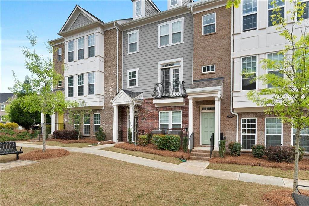 4. Townhouse for Sale at 1954 Golden Gate Lane Decatur, Georgia 30033 United States