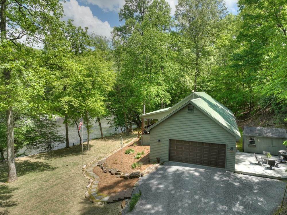 14. Single Family Homes for Sale at 480 Riveredge Lane Ellijay, Georgia 30540 United States