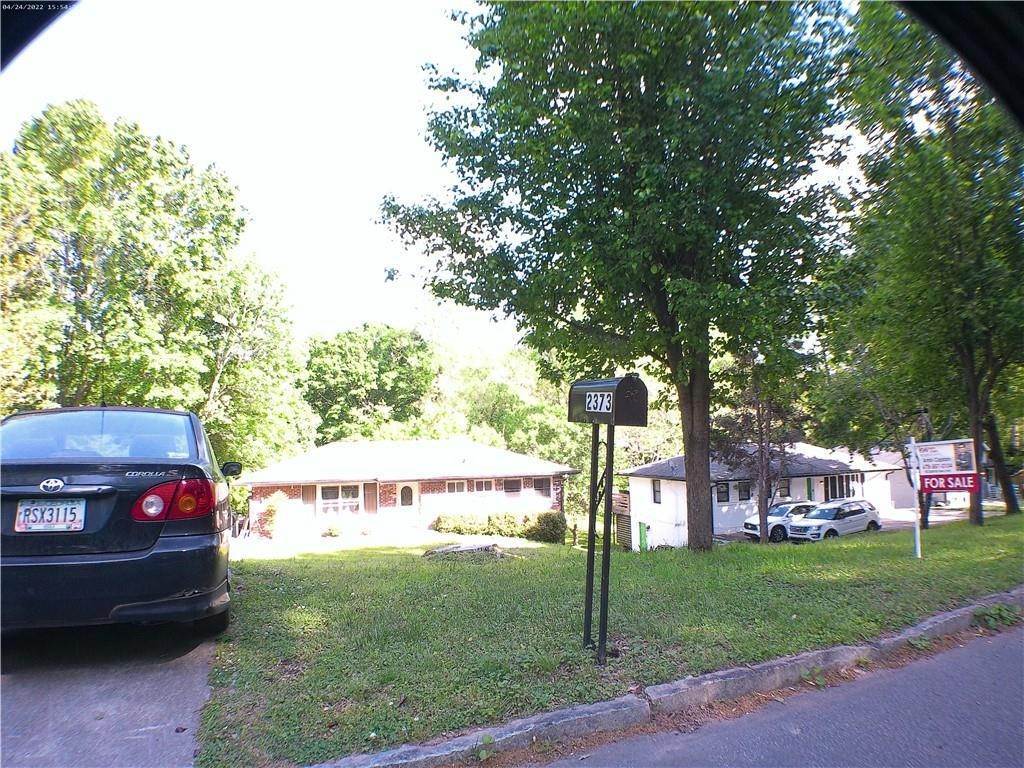 Single Family Homes voor Verkoop op 2373 Poplar Springs Drive Brookhaven, Georgië 30319 Verenigde Staten