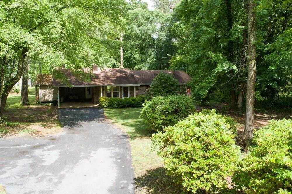 13. Single Family Homes for Sale at 111 Buckhorn Drive Temple, Georgia 30179 United States
