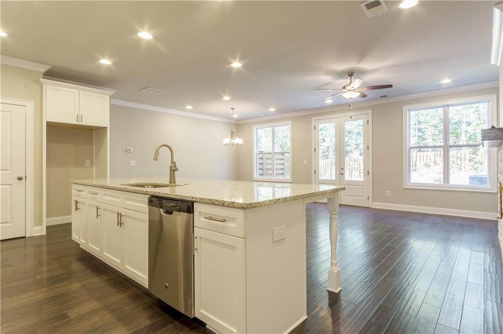 3. Townhouse for Sale at 5054 Sealy Circle 56 Peachtree Corners, Georgia 30092 United States
