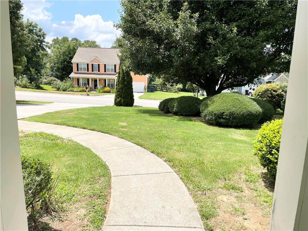 7. Single Family Homes for Sale at 255 Beranda Circle Douglasville, Georgia 30134 United States