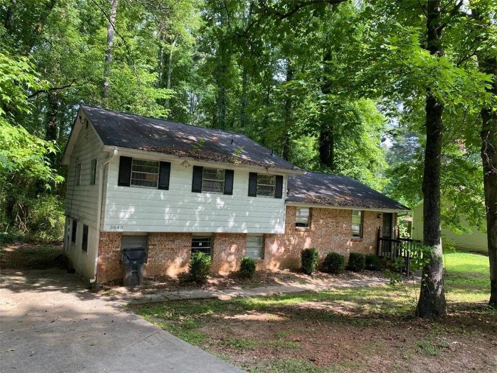 Single Family Homes 為 出售 在 5643 Glouchester Court Forest Park, 喬治亞州 30297 美國