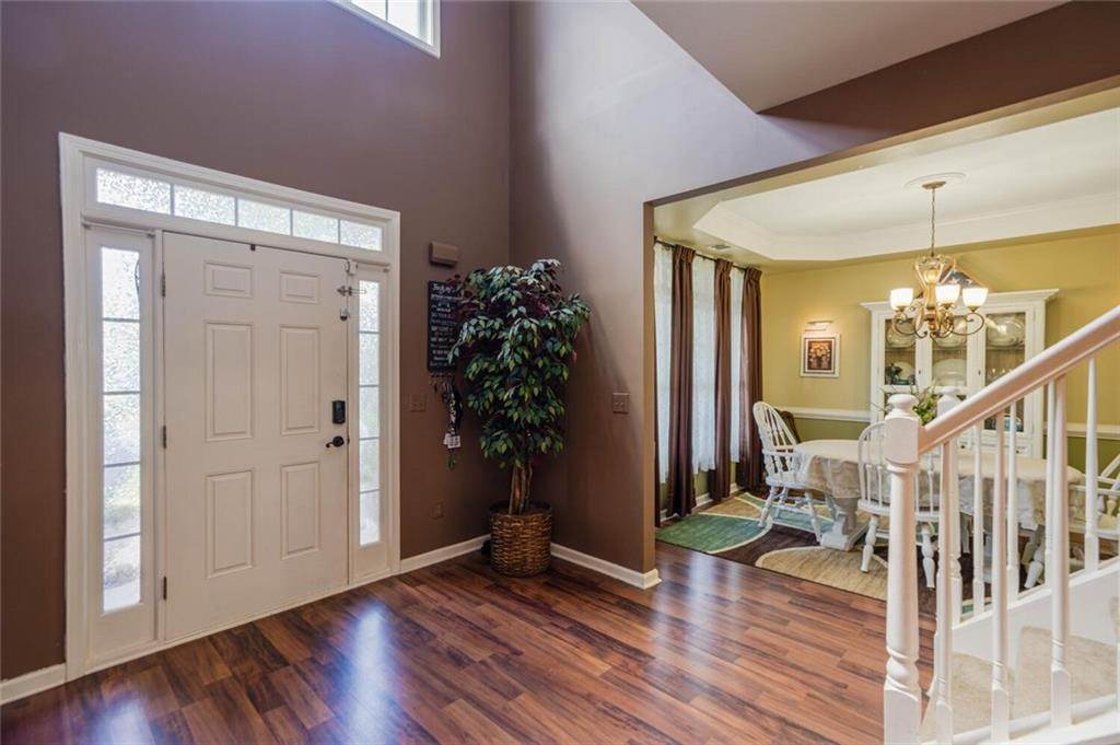 4. Single Family Homes for Sale at 334 Fairwood Drive Dallas, Georgia 30157 United States