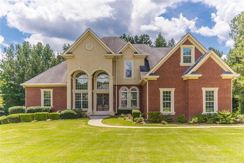1. Single Family Homes for Sale at 630 Antrim Glen Road Hoschton, Georgia 30548 United States