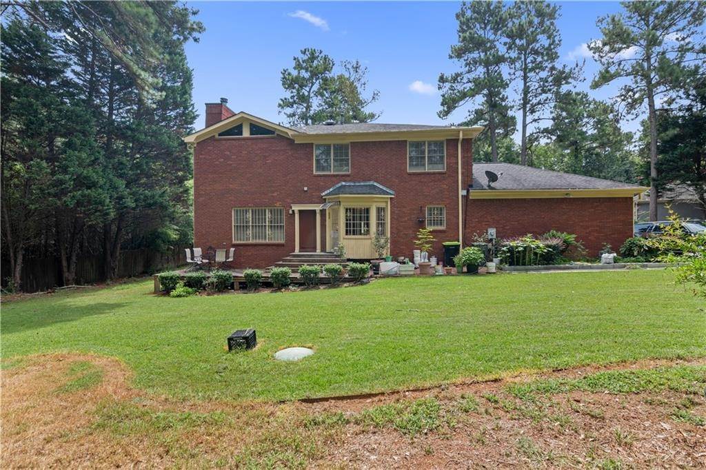 4. Single Family Homes for Sale at 1590 Mount Zion Place Jonesboro, Georgia 30236 United States