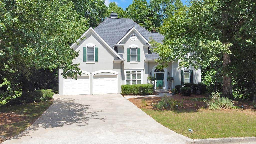 1. Single Family Homes for Sale at 5010 Lake Hollow Douglasville, Georgia 30135 United States