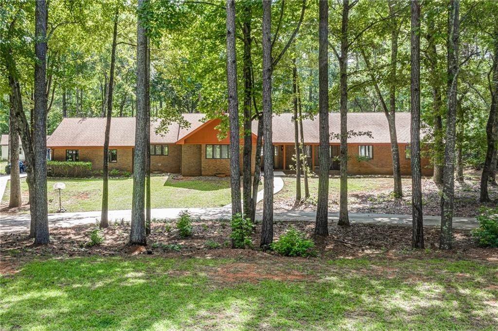 1. Single Family Homes for Sale at 353 Tulipwood Circle Covington, Georgia 30016 United States