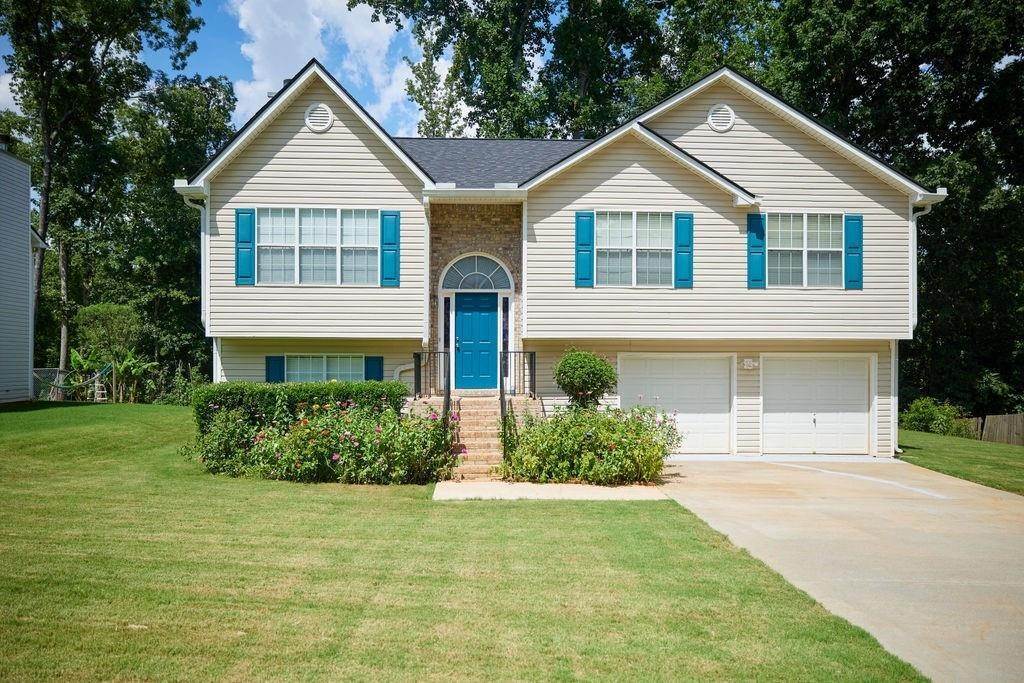 6. Single Family Homes for Sale at 340 Princeton Way Covington, Georgia 30016 United States