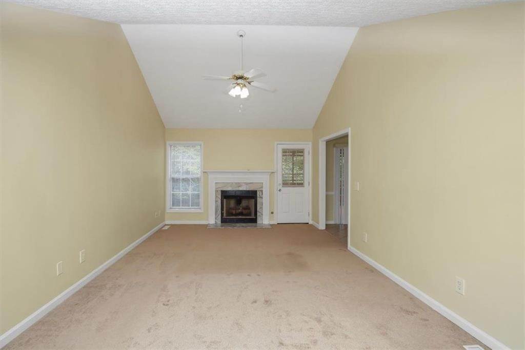 11. Single Family Homes for Sale at 917 MARTIN HEIGHTS Drive Lawrenceville, Georgia 30044 United States