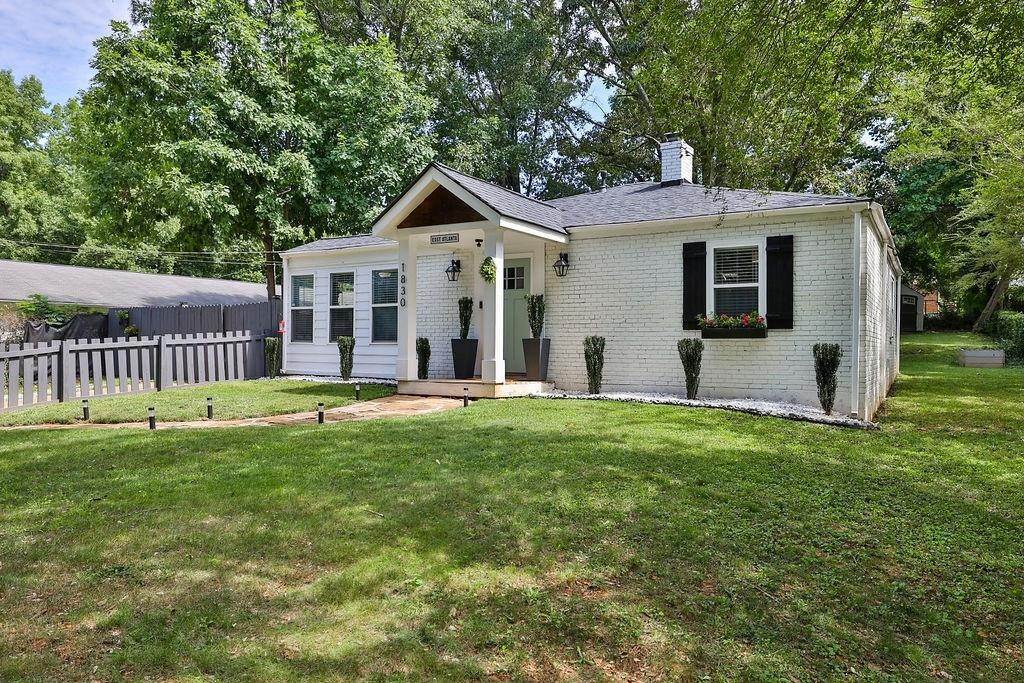 2. Single Family Homes for Sale at 1830 Flat Shoals Road Atlanta, Georgia 30316 United States
