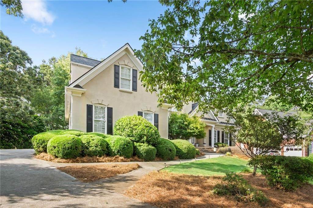Single Family Homes for Sale at 1280 WOODLAND LAKE Drive Snellville, Georgia 30078 United States