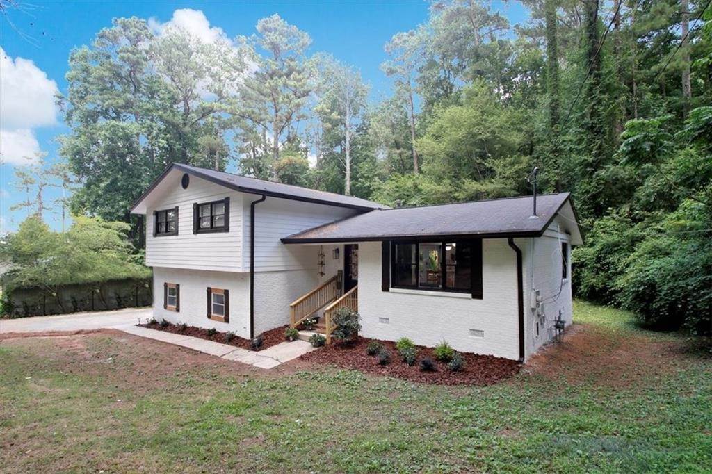 3. Single Family Homes for Sale at 200 Casa Domain Court Atlanta, Georgia 30349 United States
