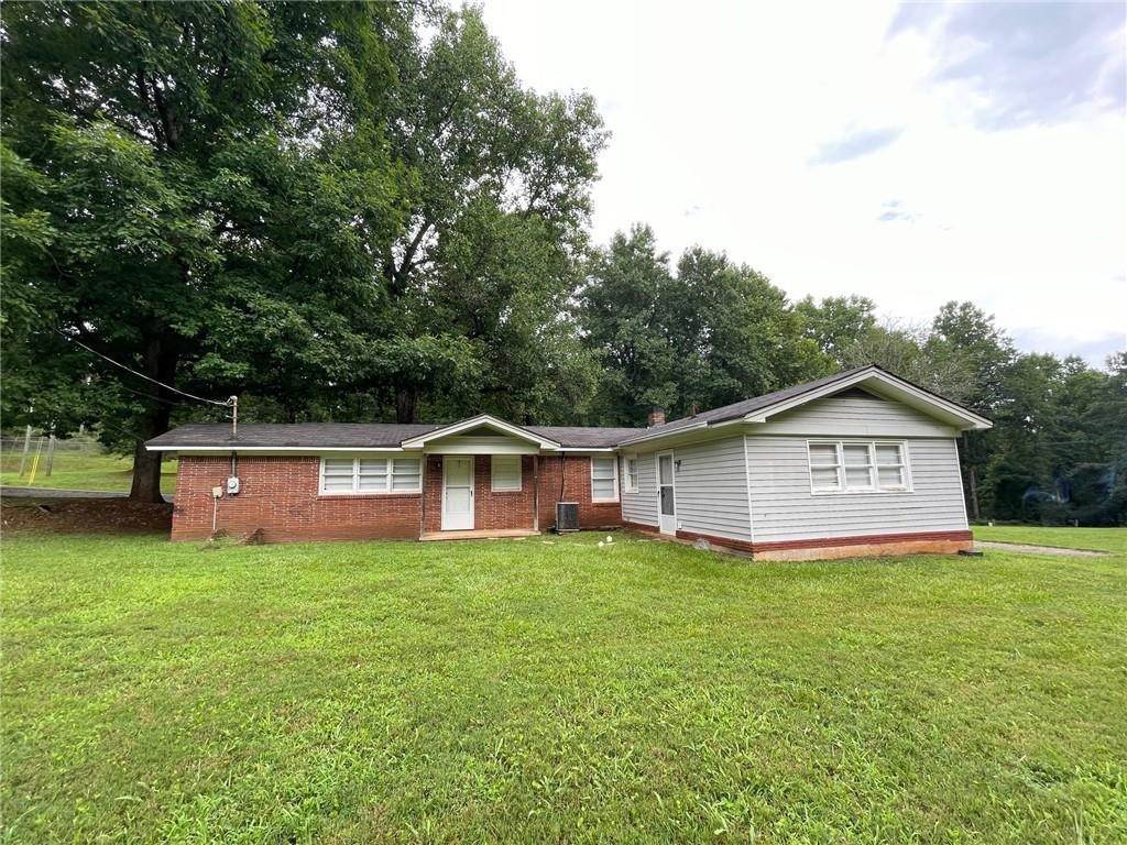 3. Single Family Homes for Sale at 1542 Rock House Road Dahlonega, Georgia 30533 United States