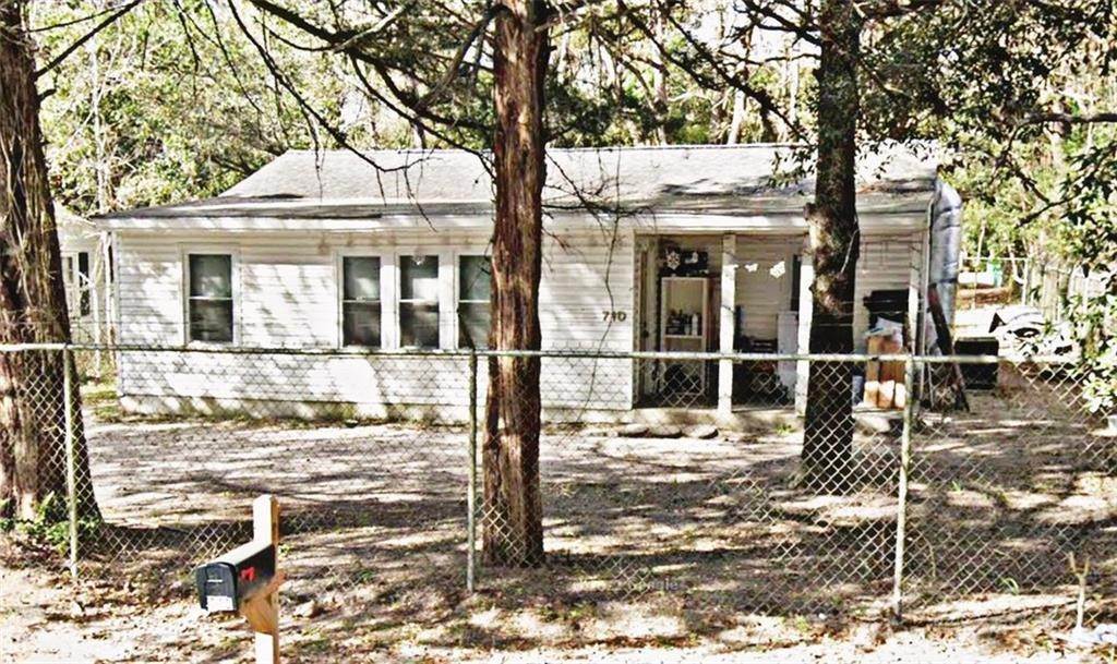 Single Family Homes por un Venta en 710 E BROOKWOOD Drive Valdosta, Georgia 31601 Estados Unidos
