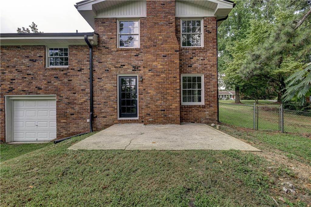 16. Single Family Homes for Sale at 231 Arnold Avenue Marietta, Georgia 30066 United States