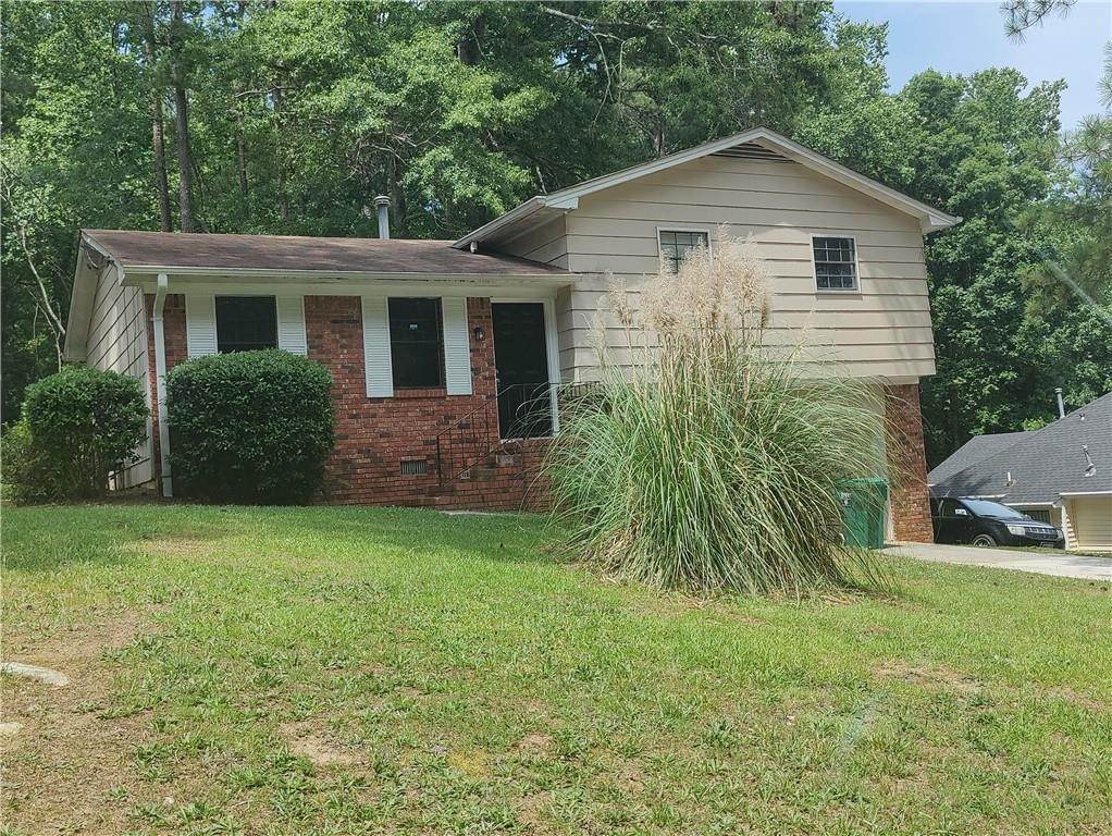 2. Single Family Homes for Sale at 5405 Morning Creek Circle Atlanta, Georgia 30349 United States