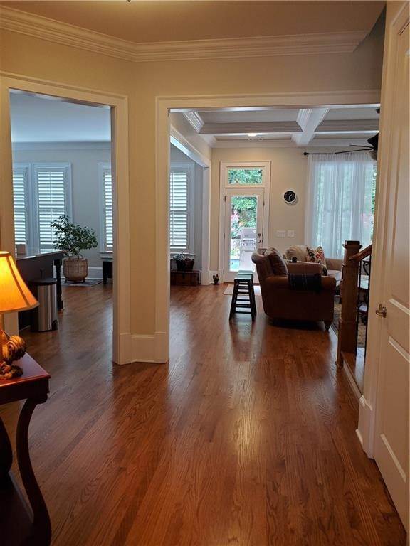 8. Single Family Homes for Sale at 10985 Waters Road Alpharetta, Georgia 30022 United States