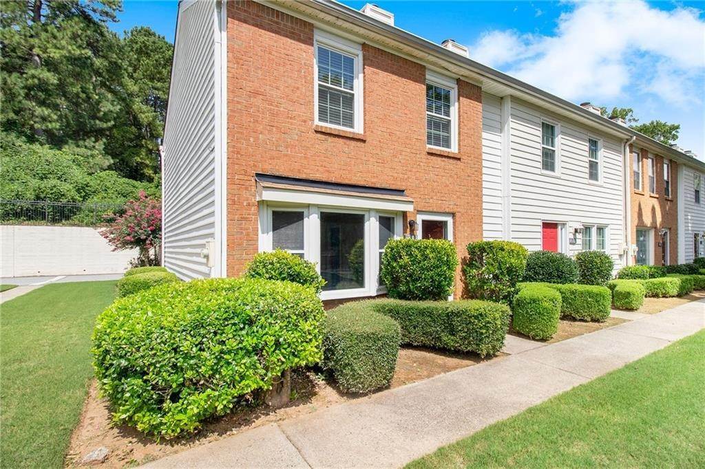 2. Townhouse for Sale at 241 High Creek Drive Roswell, Georgia 30076 United States