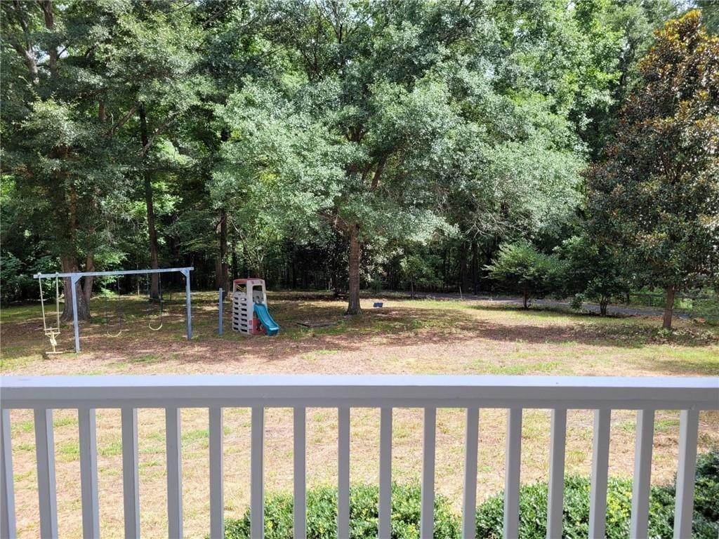 14. Single Family Homes for Sale at 8901 Brewer Road Douglasville, Georgia 30134 United States