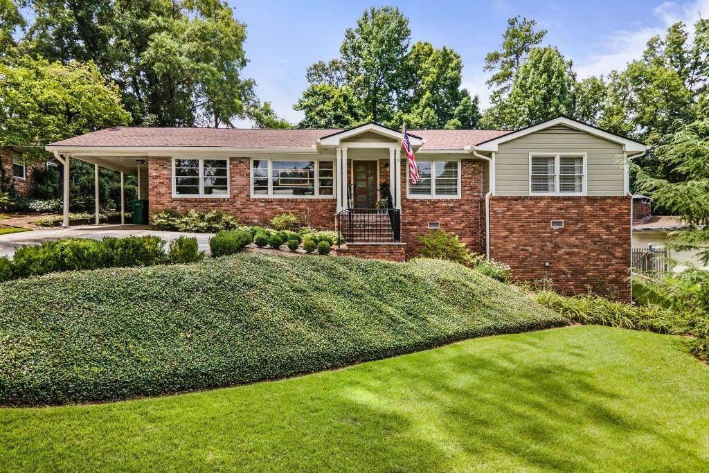 2. Single Family Homes for Sale at 107 Osner Drive Atlanta, Georgia 30342 United States