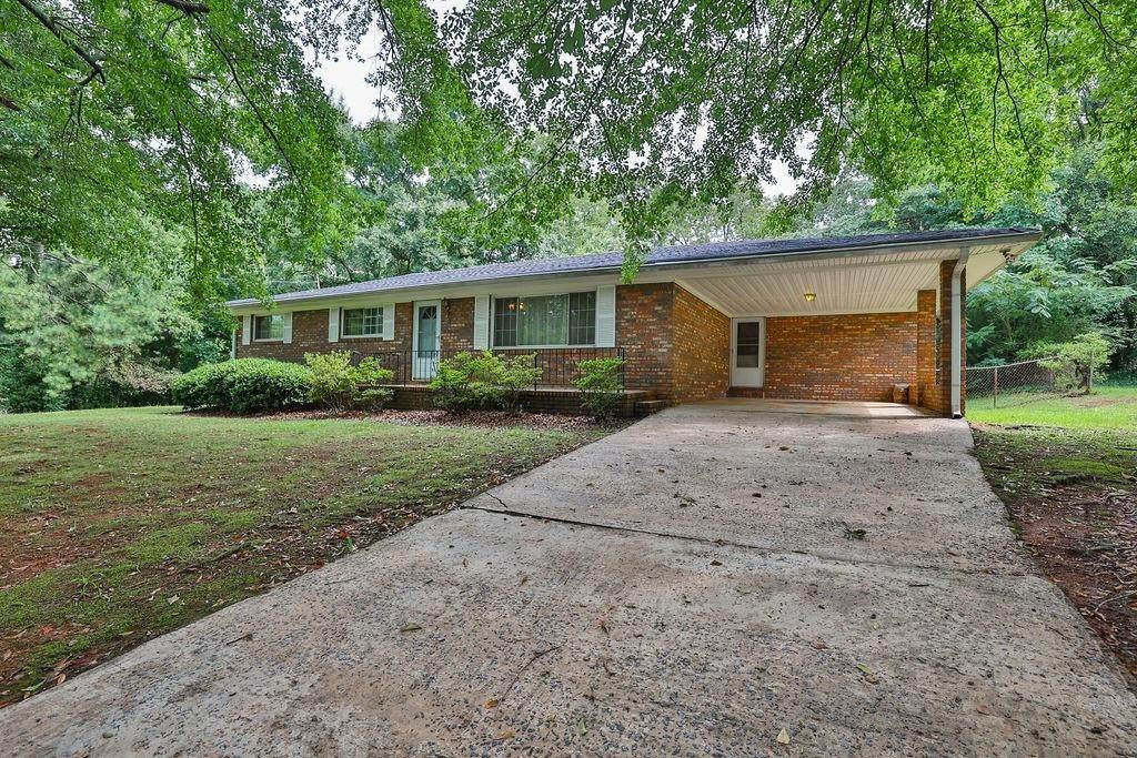 3. Single Family Homes for Sale at 621 Oakhurst Drive Marietta, Georgia 30066 United States