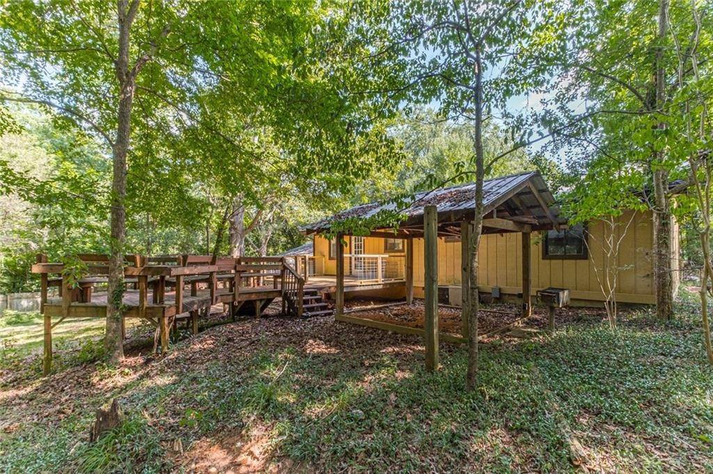 10. Single Family Homes for Sale at 1141 Elder Heights Drive Bishop, Georgia 30621 United States