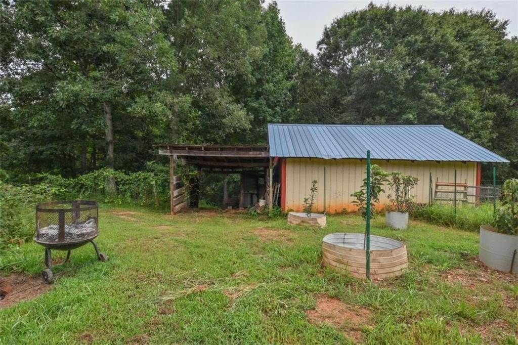 10. Single Family Homes for Sale at 4300 Sandy Cross Road Royston, Georgia 30662 United States