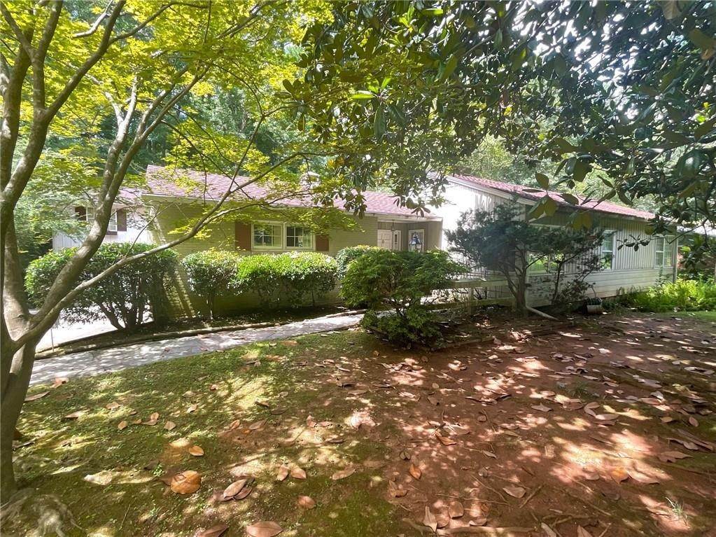 Single Family Homes for Sale at 860 Barton Woods Road Atlanta, Georgia 30307 United States