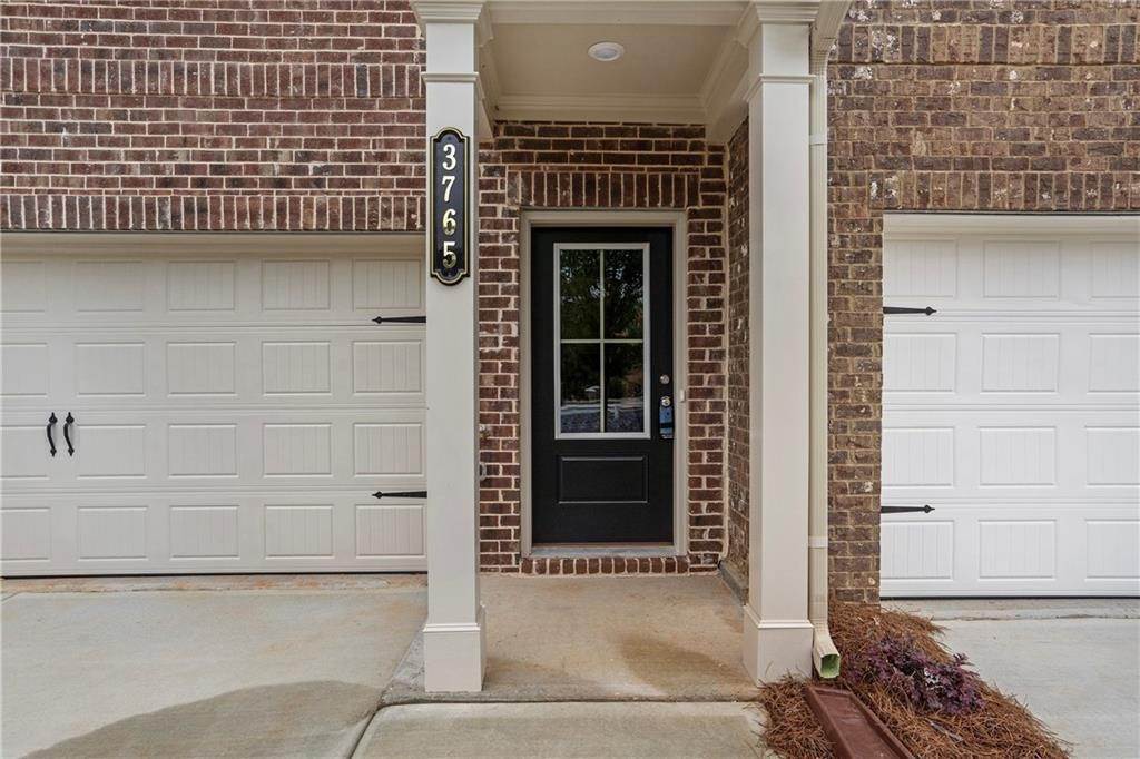 3. Townhouse for Sale at 3765 Davis Circle Duluth, Georgia 30096 United States