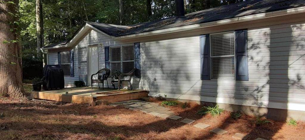 19. Single Family Homes for Sale at 5370 Memphis Street Cumming, Georgia 30040 United States