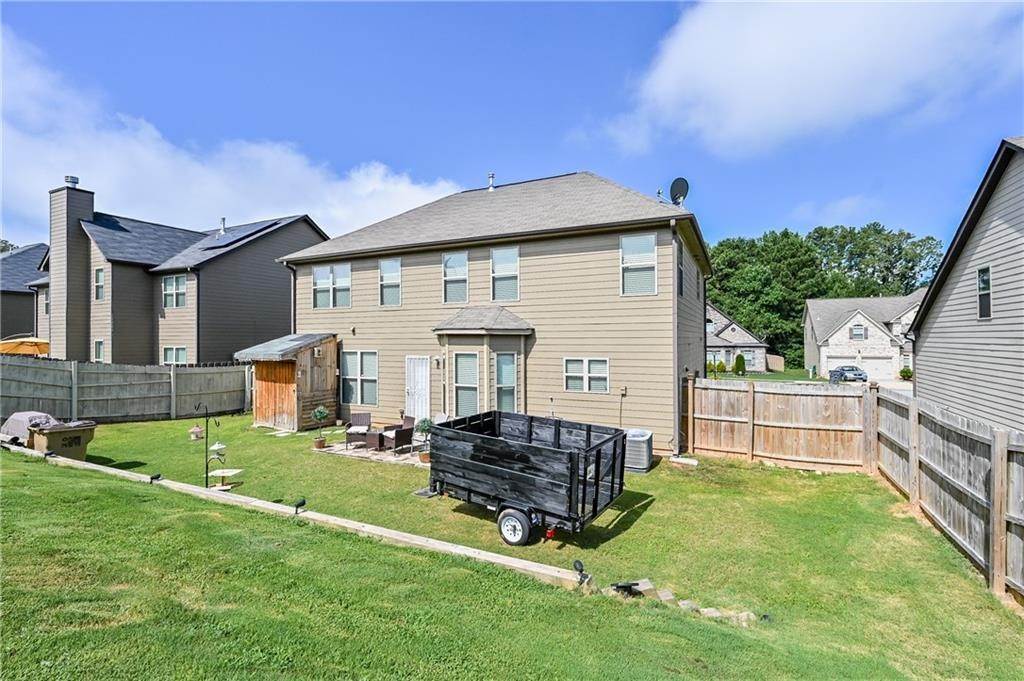 7. Single Family Homes for Sale at 6648 Coker Way Jonesboro, Georgia 30238 United States