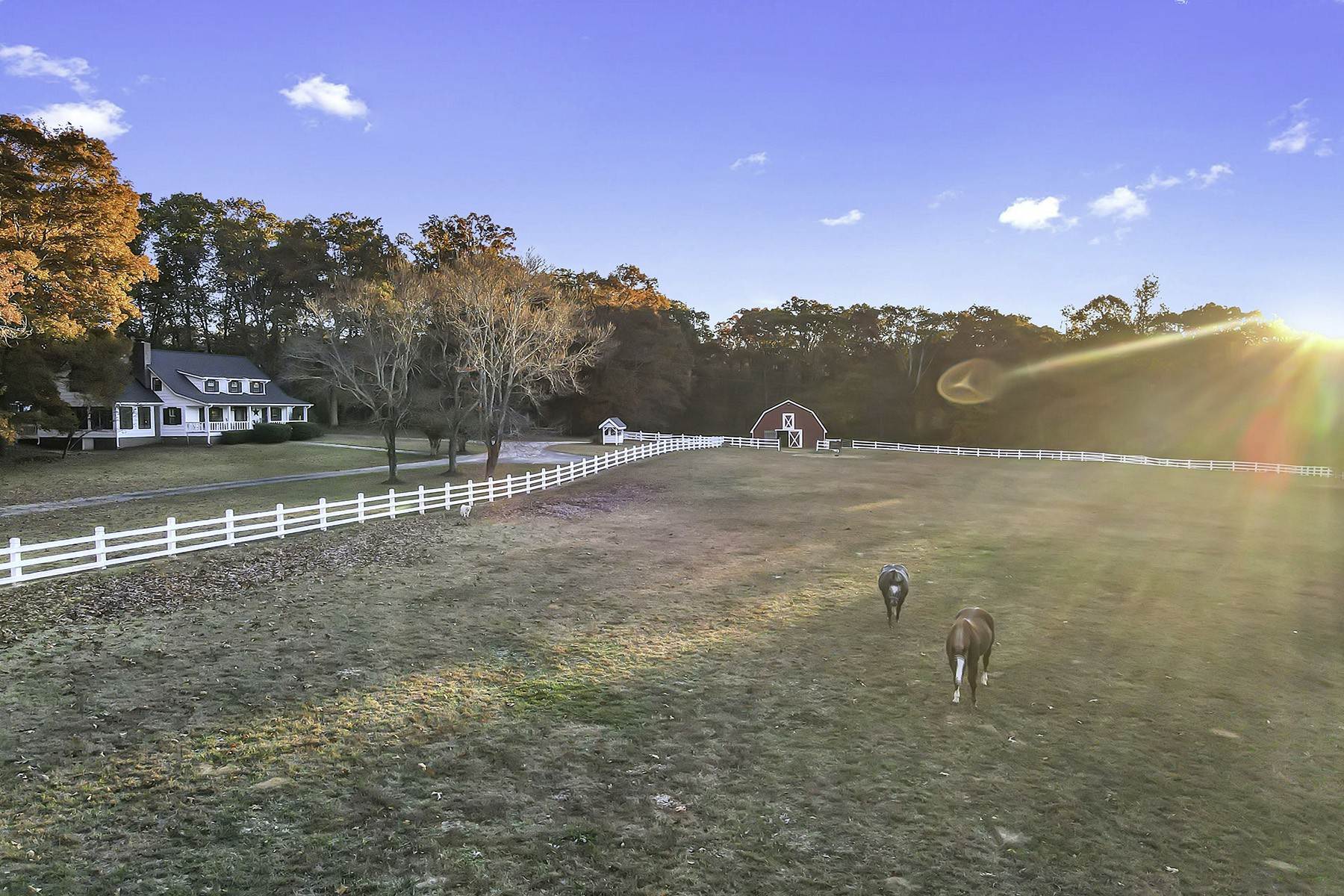 Farm and Ranch Properties vid Private and Picturesque Rockdale County Horse Farm 3019 Highway 138 SW Conyers, Georgien 30094 Förenta staterna