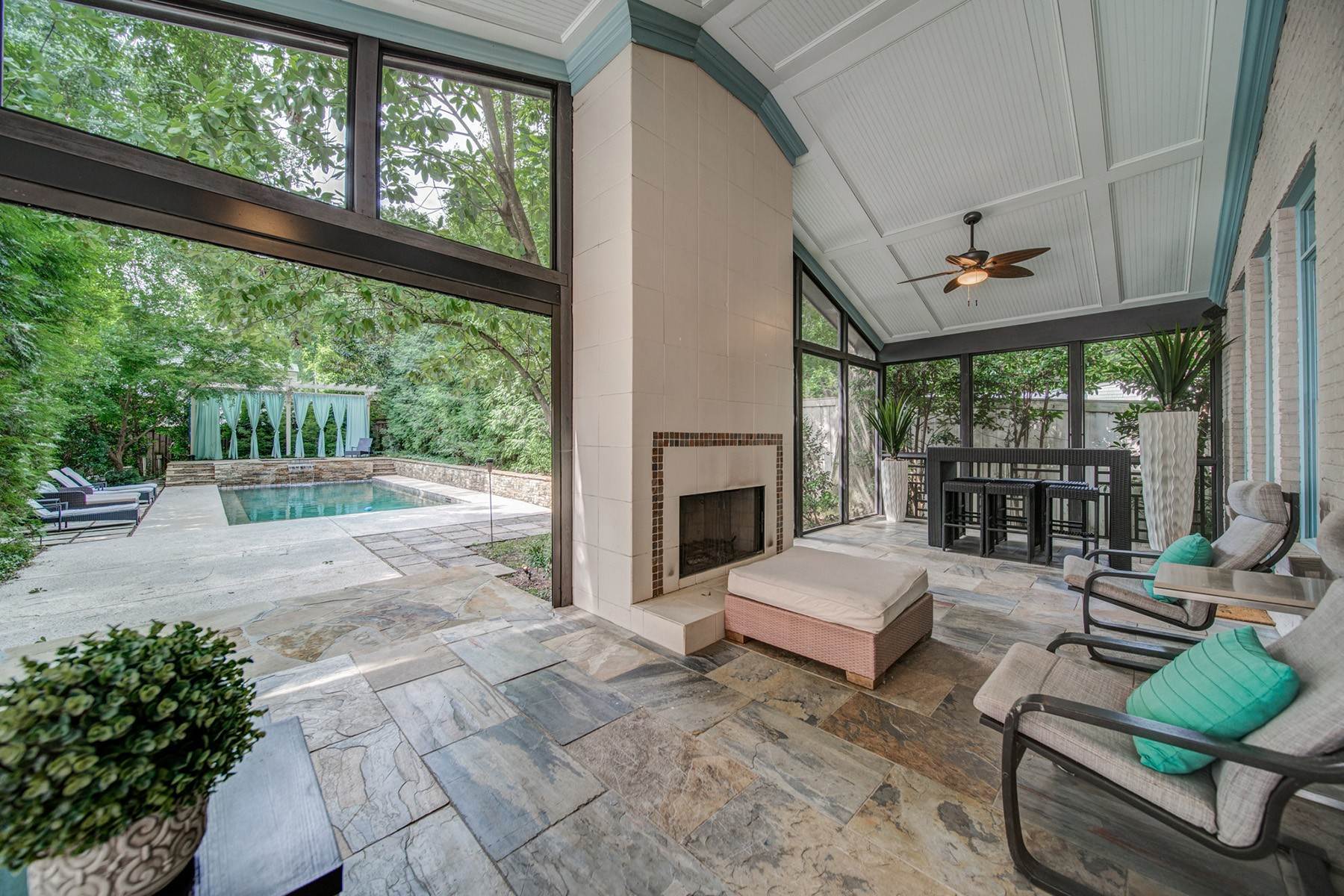 7. Single Family Homes for Sale at Private Brookhaven Oasis with a Resort-Like Pool 1269 Sylvan Circle NE Brookhaven, Georgia 30319 United States