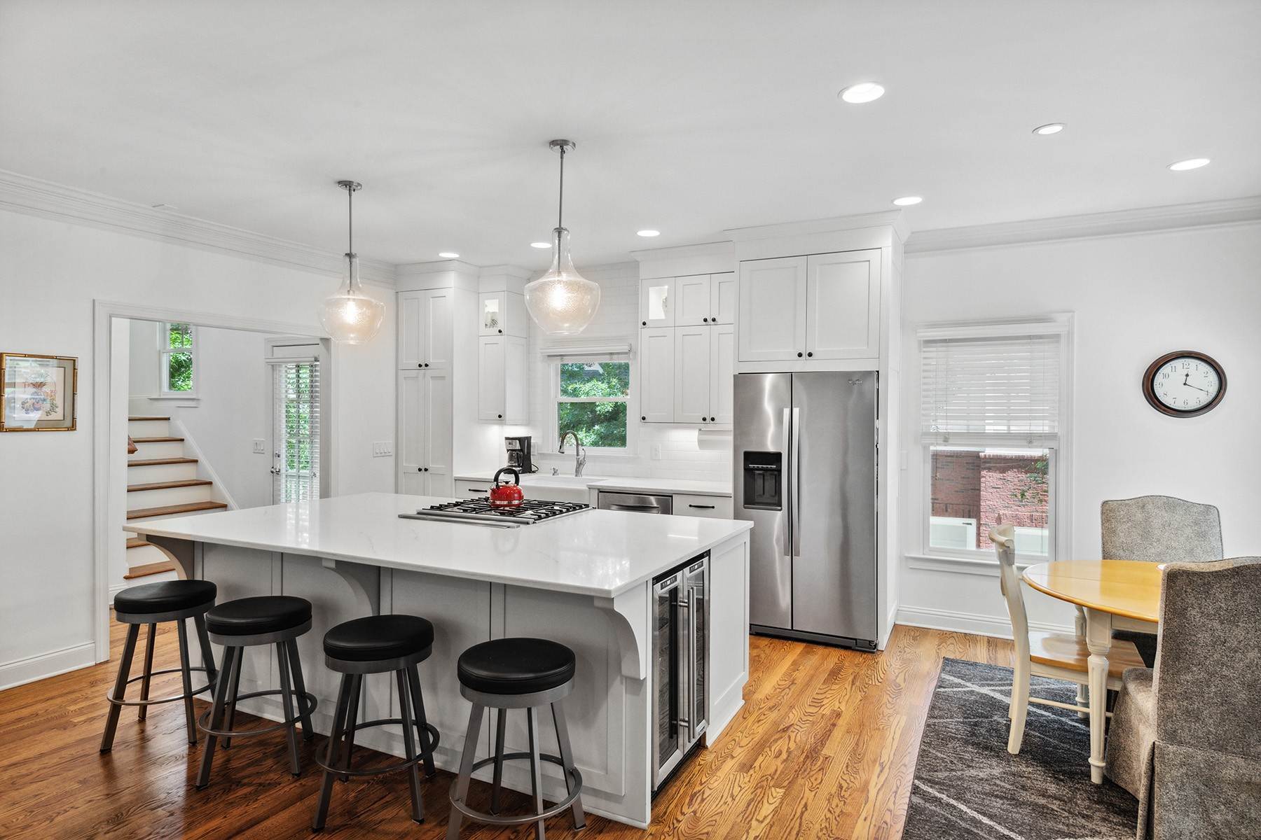17. Single Family Homes for Sale at Gorgeous, Updated Gem with a Million-Dollar Kitchen in Morningside 1341 Edmund Park Drive Ne Atlanta, Georgia 30306 United States