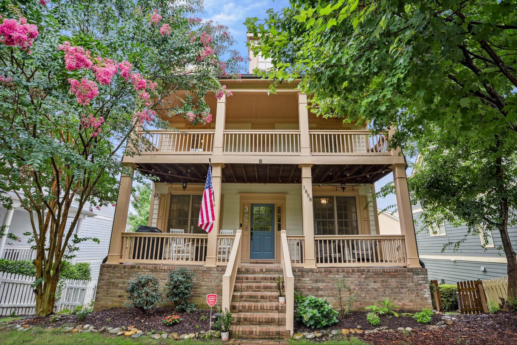 Single Family Homes for Sale at Beautiful Home in the Heart of Booming West Midtown 1858 Perry Boulevard Atlanta, Georgia 30318 United States