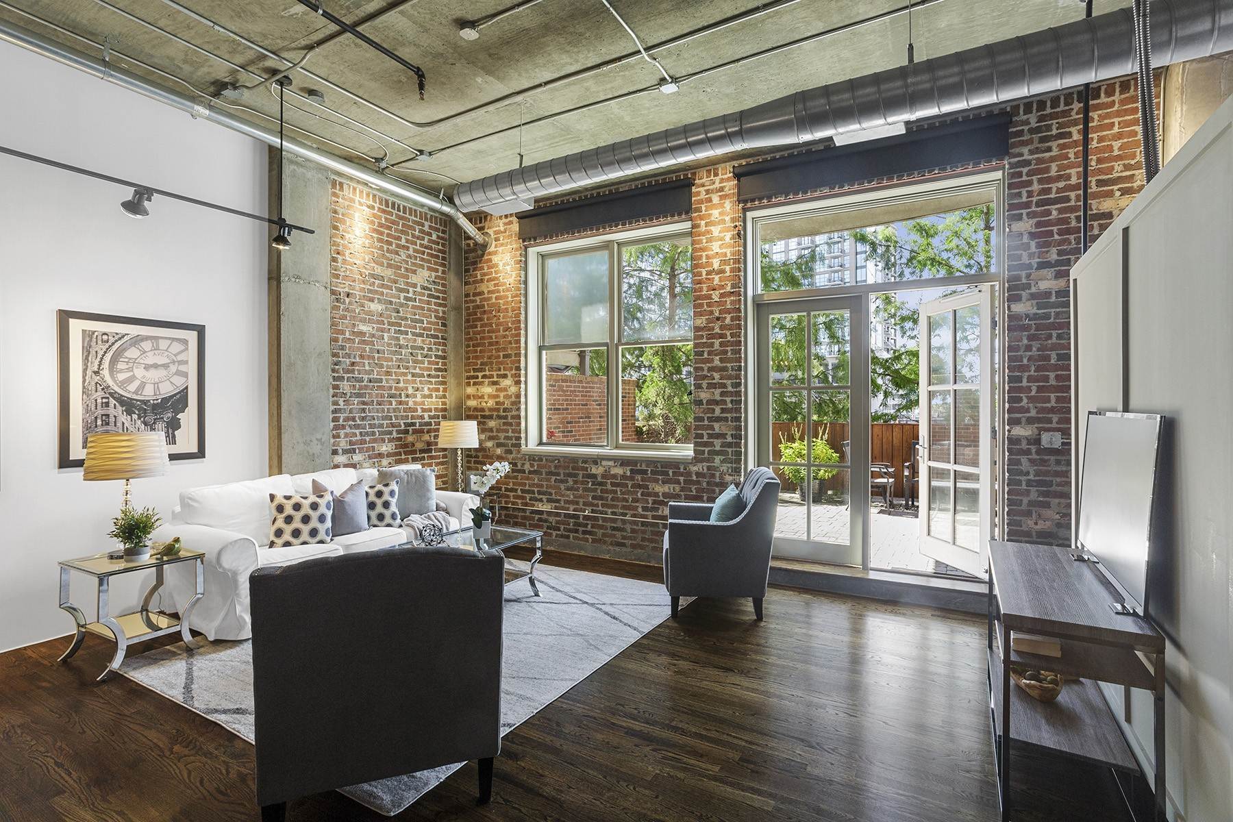 12. Condominiums for Sale at Incredible Opportunity To Acquire A Rare Patio Loft At Mathieson Exchange Lofts 3180 Mathieson Drive, No. 505 Atlanta, Georgia 30305 United States