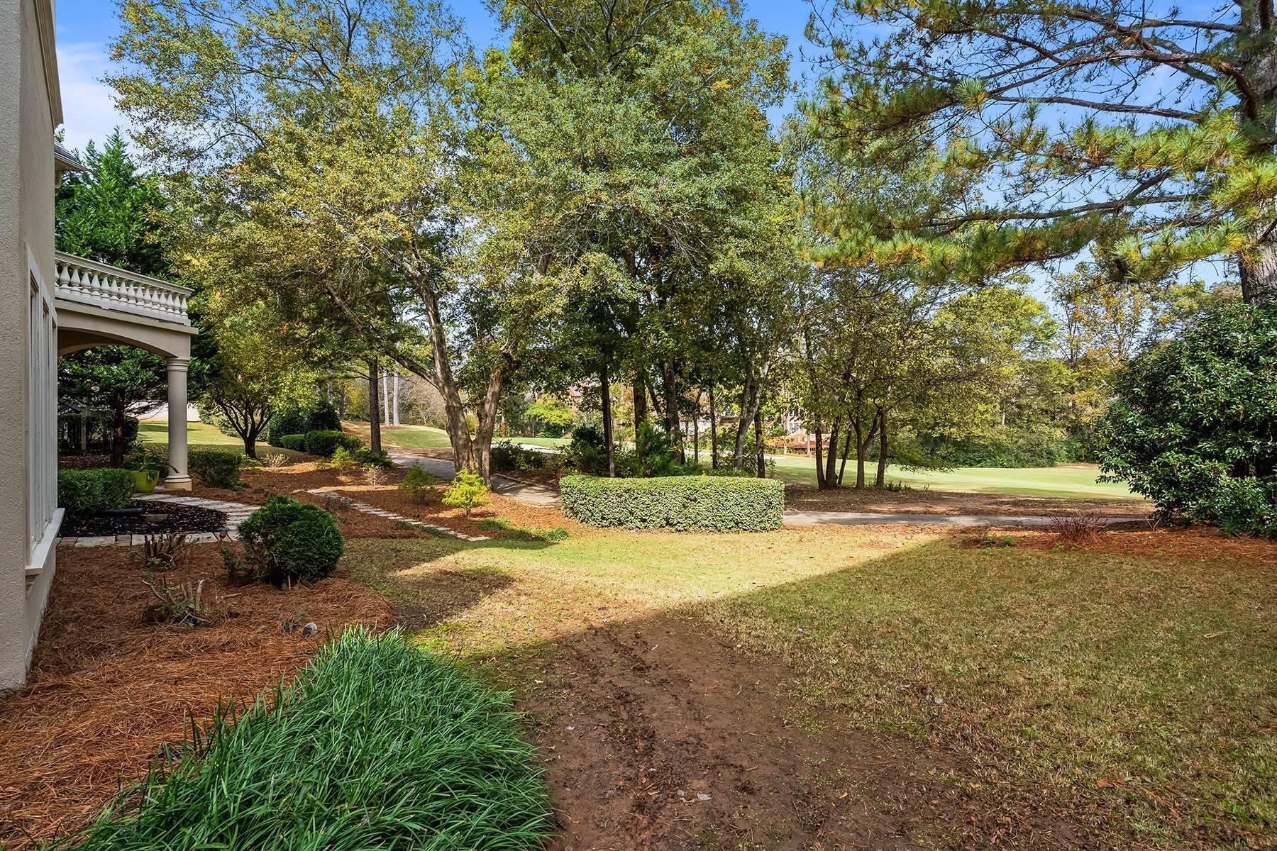 48. Single Family Homes for Sale at Prestigious St. Marlo Country Club Home Overlooking the 5th Fairway 8430 Abingdon Lane Duluth, Georgia 30097 United States