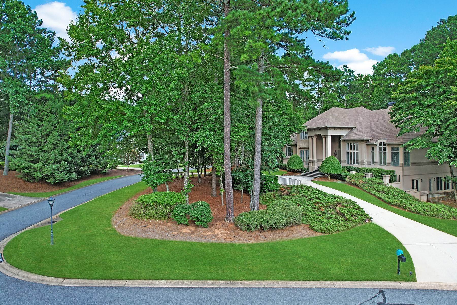 6. Single Family Homes for Sale at Custom Designed Contemporary Home in Country Club of the South 6045 Carlisle Lane Johns Creek, Georgia 30022 United States