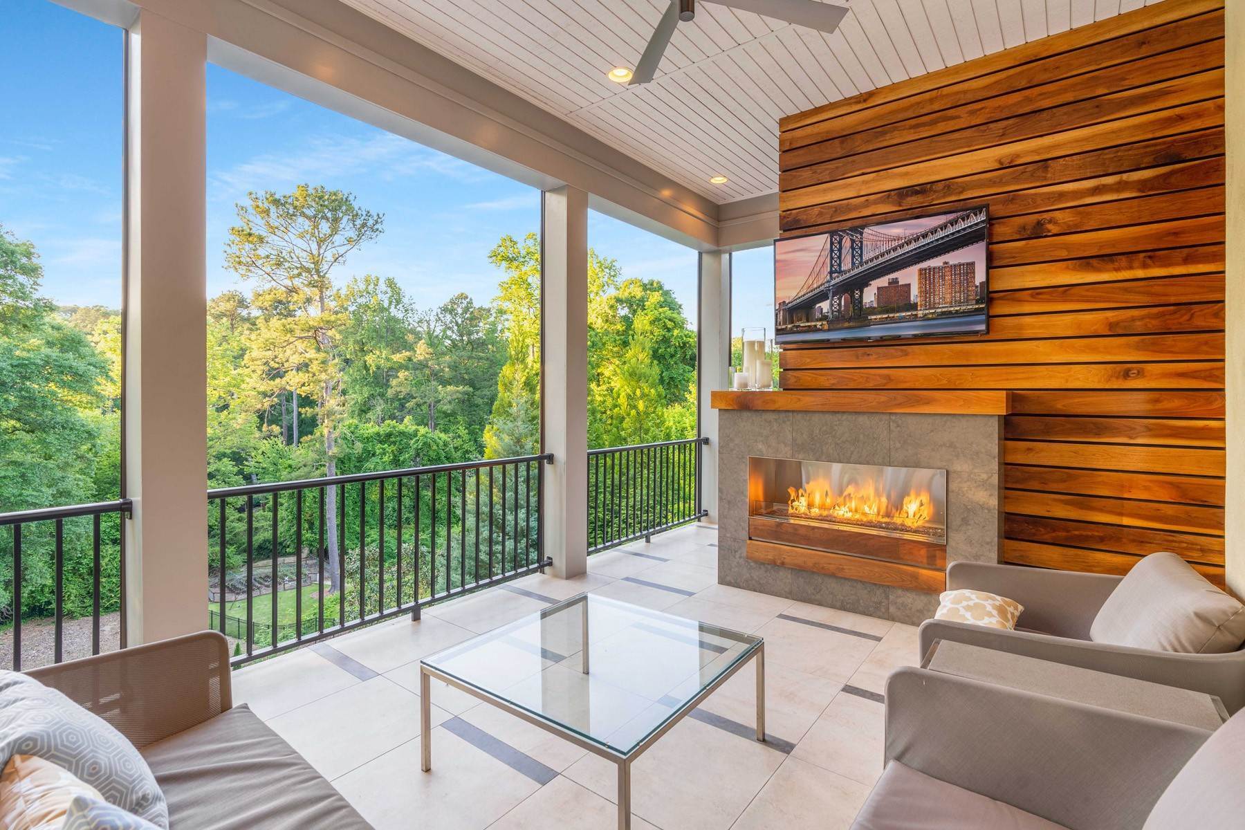 37. Single Family Homes for Sale at Completely Renovated, Move-in Ready, State-of-the-Art French Inspired Home 725 Londonberry Road Sandy Springs, Georgia 30327 United States