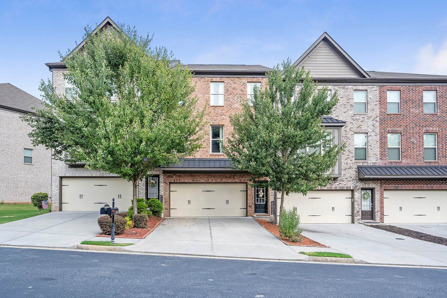 34. Townhouse for Sale at Immaculate Four Bedroom Townhome in Laurel Landing 1186 Laurel Valley Court Buford, Georgia 30040 United States