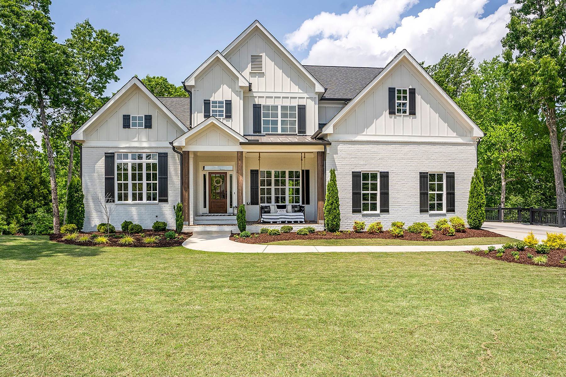 Single Family Homes for Sale at Modern Farmhouse in Desirable Gated Community 13133 Overlook Pass Roswell, Georgia 30075 United States
