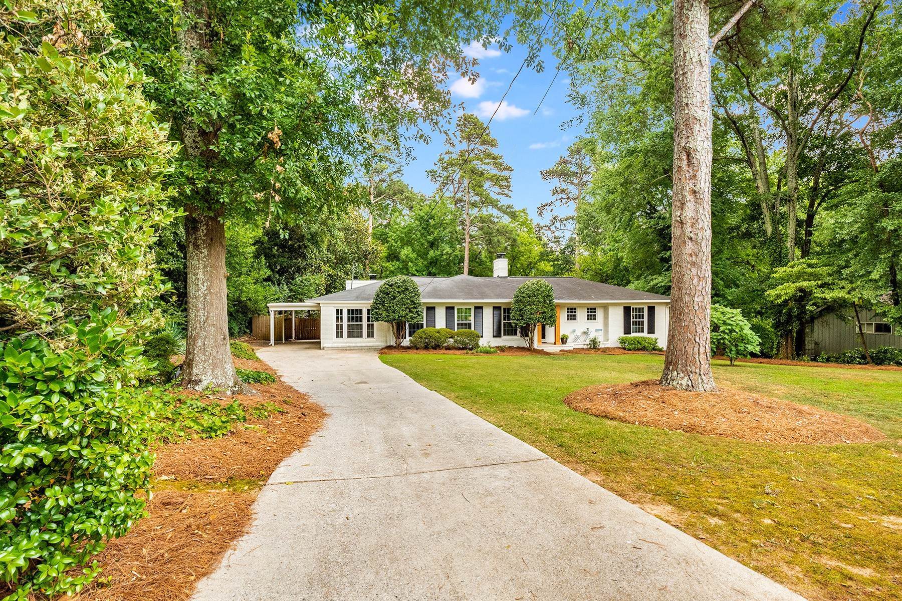 22. Single Family Homes for Sale at Rare Opportunity to Live Near Sandy Springs City Center 461 Carriage Drive Atlanta, Georgia 30328 United States